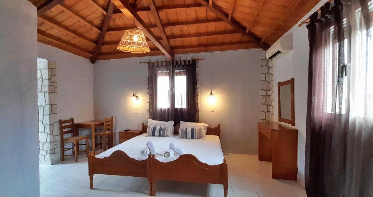 Georgia Apartments Stafylos Ngoại thất bức ảnh