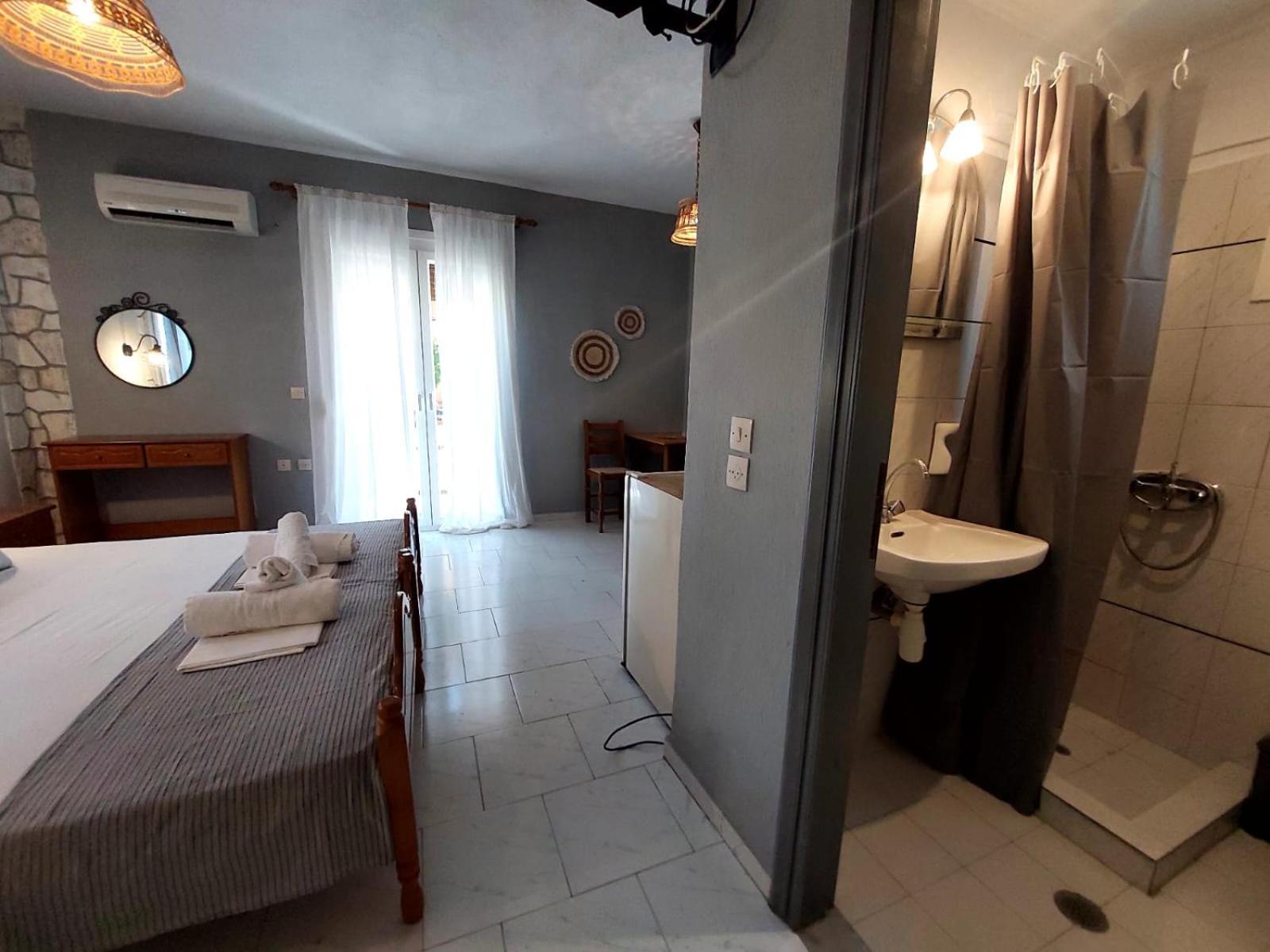 Georgia Apartments Stafylos Ngoại thất bức ảnh