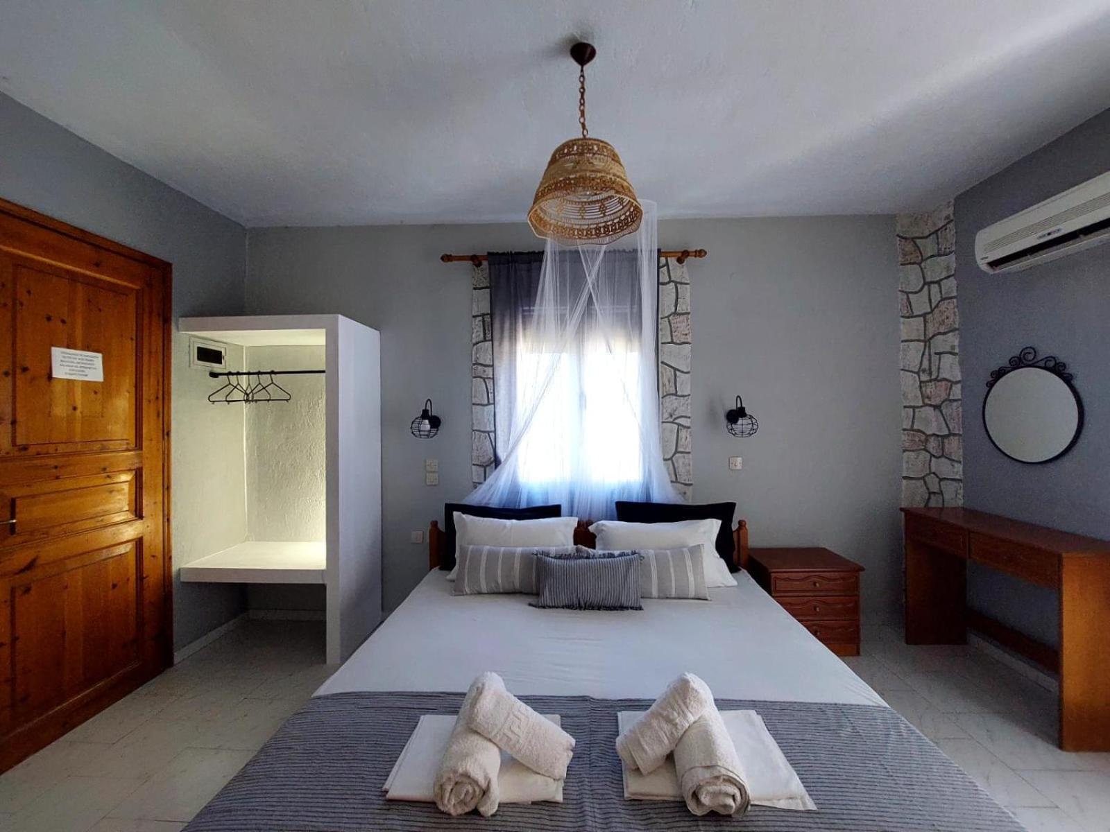 Georgia Apartments Stafylos Ngoại thất bức ảnh