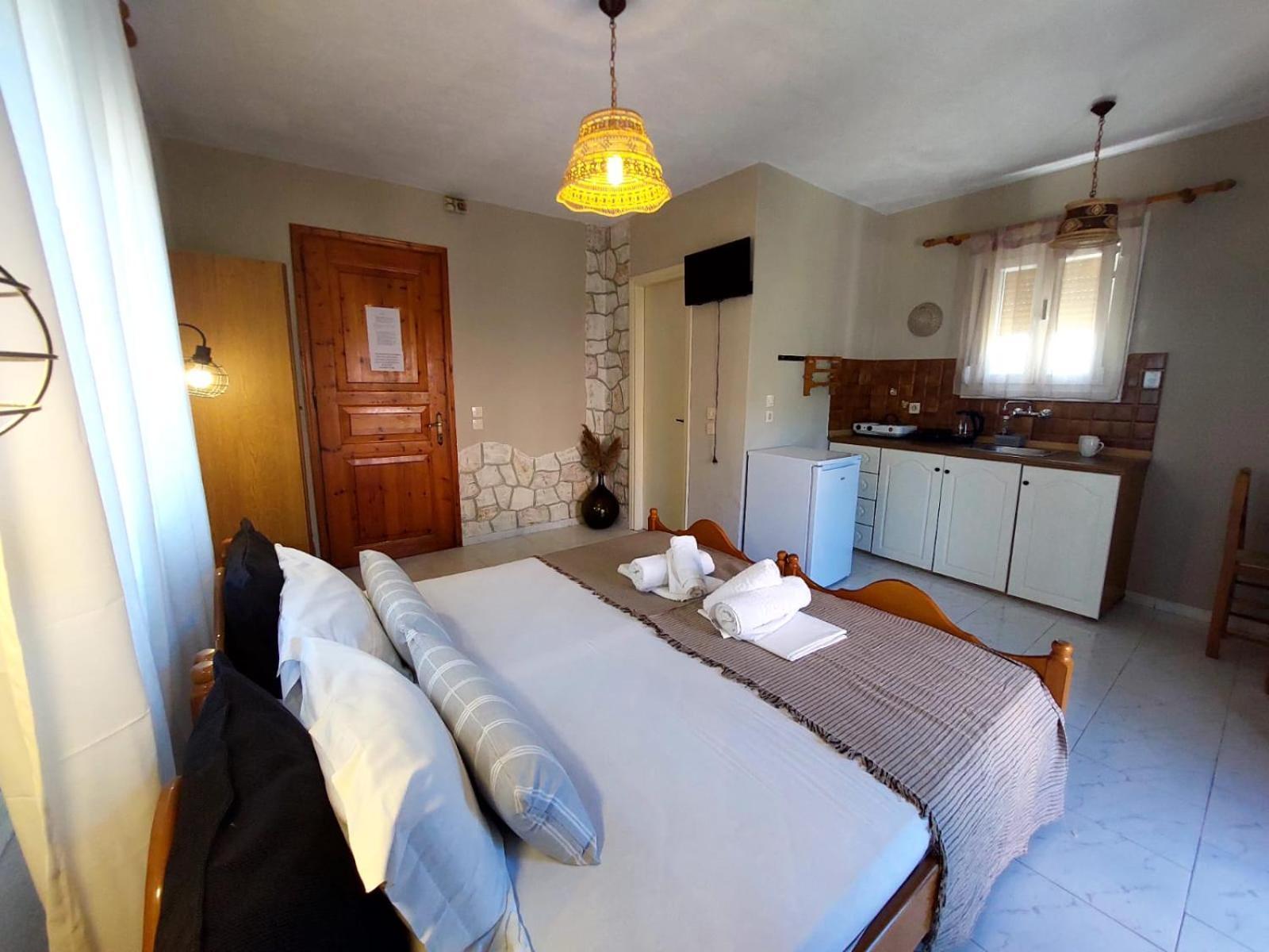 Georgia Apartments Stafylos Ngoại thất bức ảnh