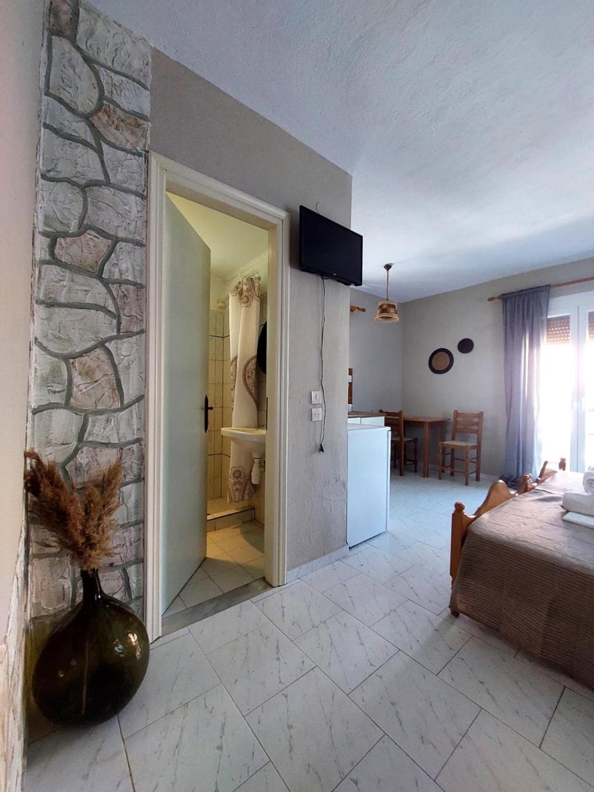 Georgia Apartments Stafylos Phòng bức ảnh