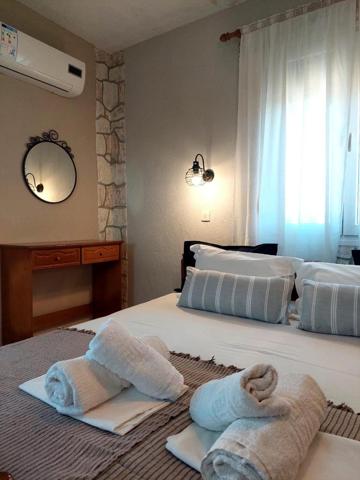 Georgia Apartments Stafylos Ngoại thất bức ảnh