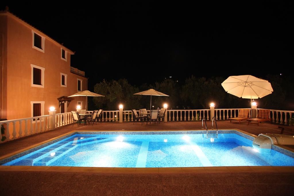 Georgia Apartments Stafylos Ngoại thất bức ảnh